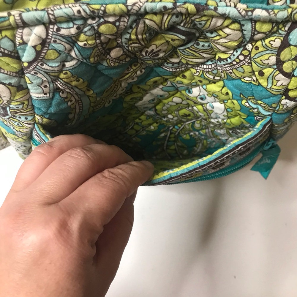 Vera Bradley Quilted Adjustable Crossbody Bag Purse - Picture 5 of 11